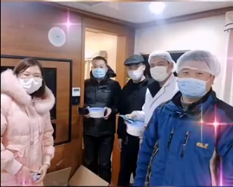 如意餛飩常州薛家新怡華店昨晚為治安管理人員、高速路口、路邊卡口、醫院送去熱...