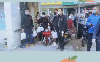 如意餛飩蘇州蘇安新村店復工第一天，為社區(qū)工作人員送上愛心餛飩