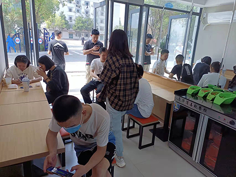 武漢警官職業(yè)學院校內(nèi)店盛大開業(yè)